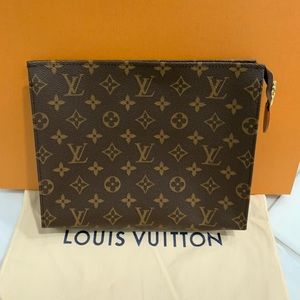 Louis Vuitton Toiletry Pouch 26 Classic Monogram